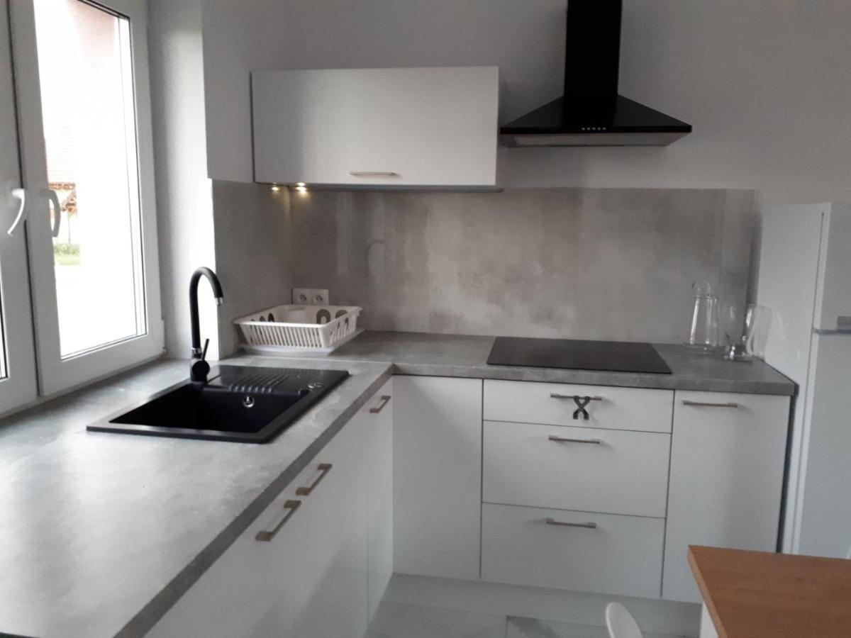 Lawendowy Zaulek Apartamento Debina  Exterior foto