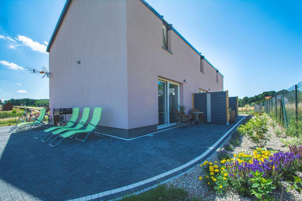 Lawendowy Zaulek Apartamento Debina  Exterior foto